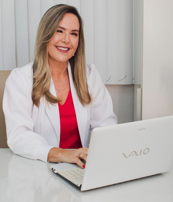 Dra Ilza Dadam Dermatologista em Resende RJ